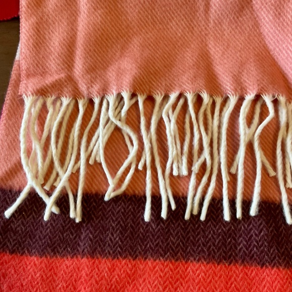 Luxurious Cashmere Scarf - Pink and Brown - Picture 4 of 6